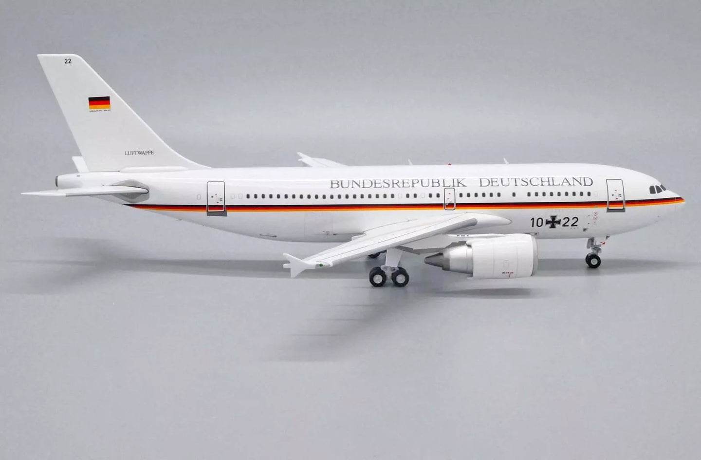 JC WINGS A310-300 GERMAN AIR FORCE REG: 10 22